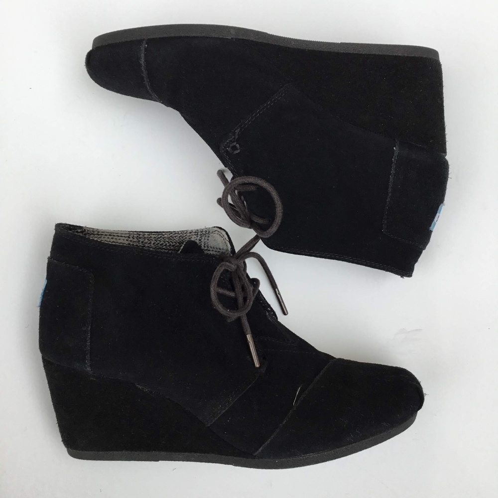 Toms Desert Black Suede Wedge Booties Size 8.5